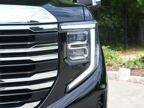 Used 2023 GMC Sierra 1500 SLT w/ SLT Premium Package AWD/4WD image 11