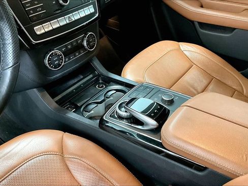 Used 2017 Mercedes-Benz GLS 450 4MATIC image 17