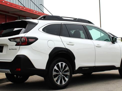 Used 2024 Subaru Outback Limited AWD/4WD image 14