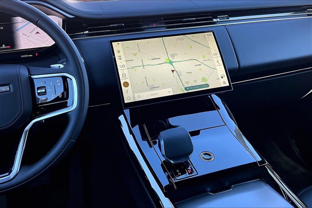 New 2026 Land Rover Range Rover Sport SE AWD/4WD image 6