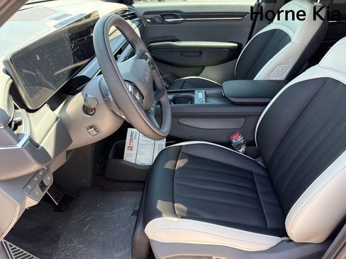 New 2026 Kia EV9 GT-Line AWD/4WD image 9