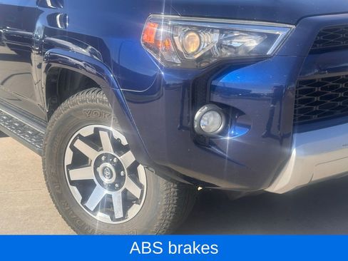 Used 2018 Toyota 4Runner TRD Off-Road Premium image 4