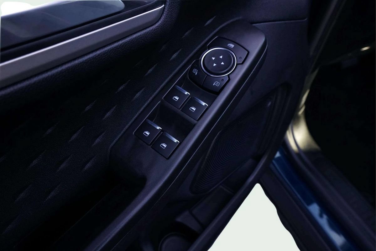 Used 2020 Ford Escape SE FWD image 16