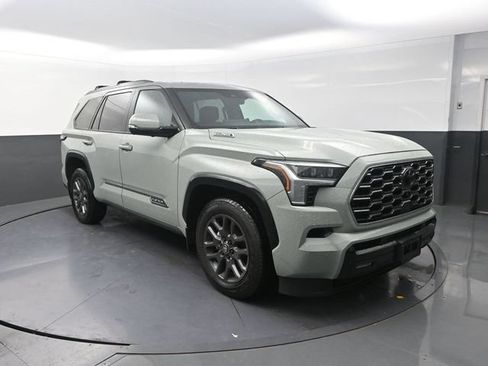 Used 2026 Toyota Sequoia Platinum AWD/4WD image 10
