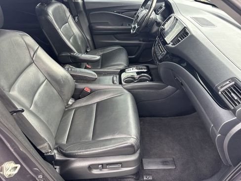 Used 2020 Honda Pilot Touring image 13