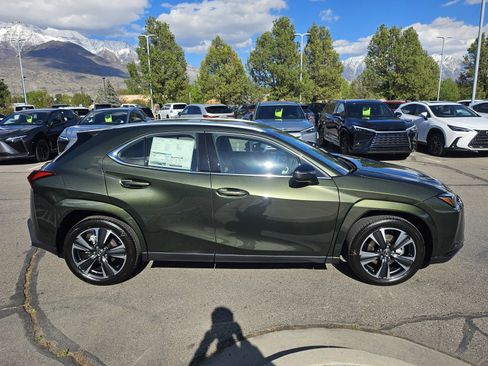 New 2026 Lexus UX 300h AWD image 4