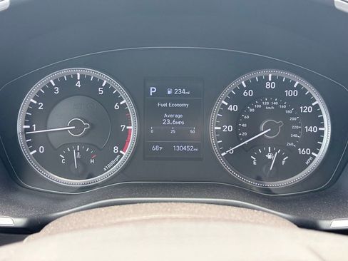 Used 2019 Hyundai Santa Fe SE image 8