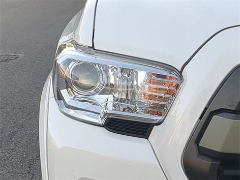 Certified 2023 Toyota Tacoma SR5 image 10