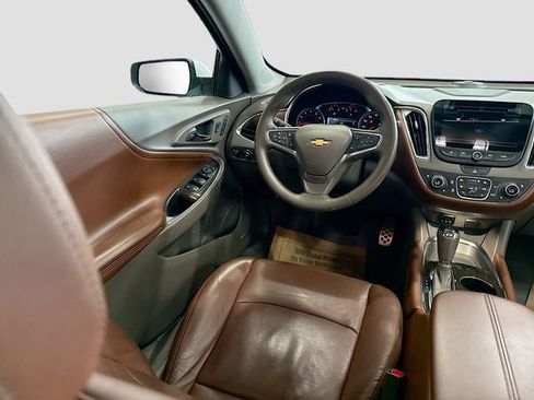 Used 2016 Chevrolet Malibu Premier w/ Driver Confidence Package II FWD image 25