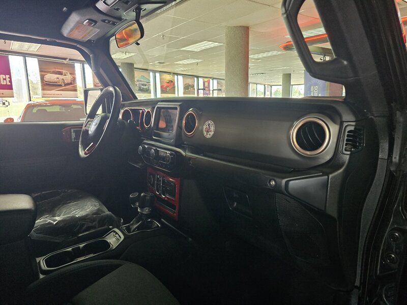 Used 2020 Jeep Gladiator Sport w/ Quick Order Package 24S AWD/4WD image 13
