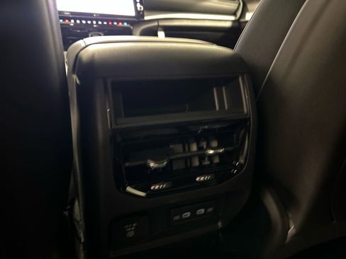 New 2026 Jeep Grand Cherokee Altitude image 31