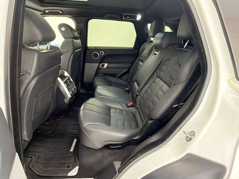 Used 2017 Land Rover Range Rover Sport HSE Dynamic image 15
