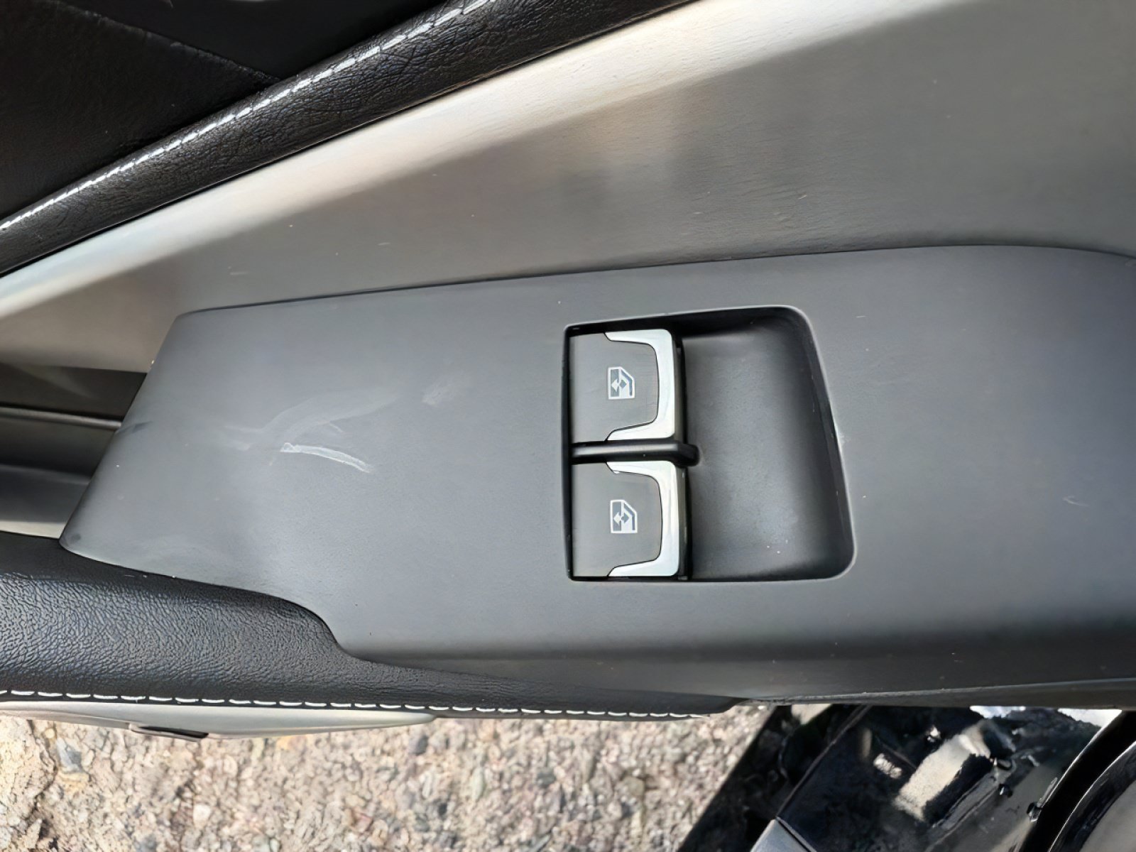 Used 2019 Chevrolet Corvette Stingray Coupe w/ 1LT RWD image 15