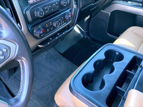 Used 2017 Chevrolet Silverado 1500 LT w/ LT Eassist Package RWD image 17