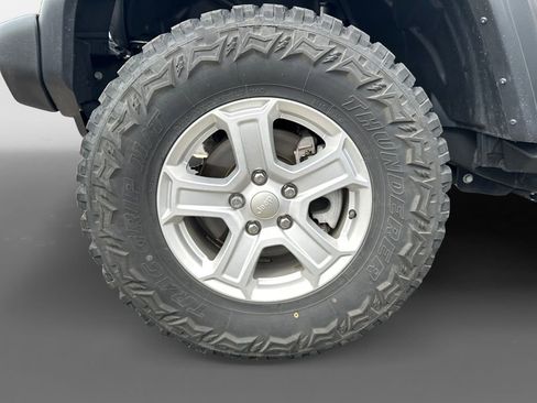 Used 2018 Jeep Wrangler Unlimited Sport S image 16