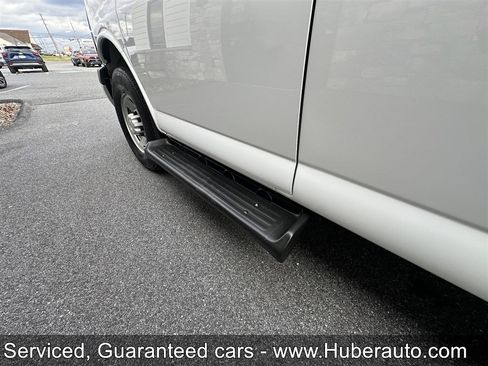 Used 2023 Chevrolet Express 3500 LT w/ LT Preferred Equipment Group image 19