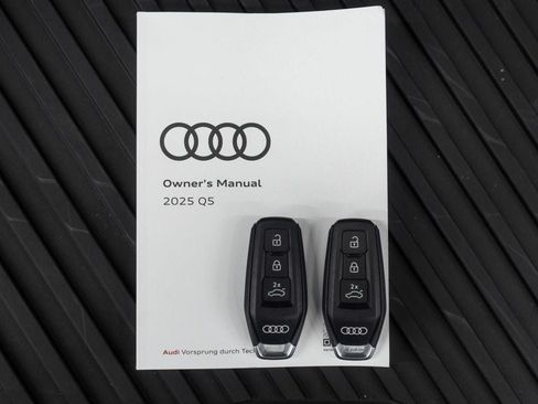 Used 2025 Audi Q5 Premium AWD/4WD image 53