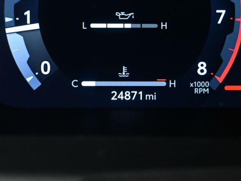 Used 2024 Toyota Tacoma TRD Off-Road image 25