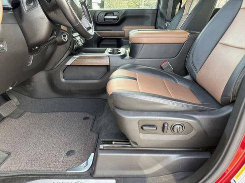 Used 2021 Chevrolet Silverado 2500 High Country w/ Z71 Off-Road Package image 16