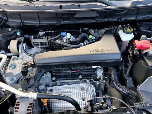 Used 2018 Nissan Rogue S AWD/4WD image 33