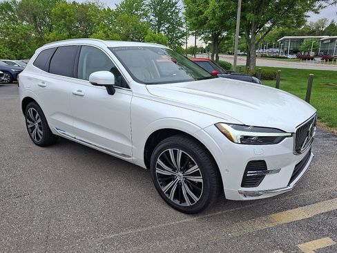 Certified 2023 Volvo XC60 B5 Plus w/ Climate Package AWD/4WD image 1