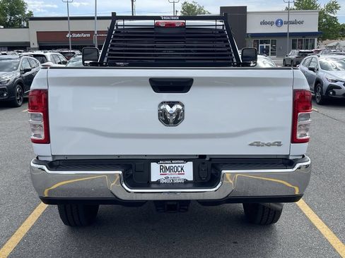 Used 2024 RAM 2500 Tradesman w/ Chrome Appearance Group AWD/4WD image 6