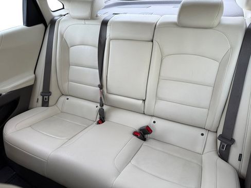 Used 2023 Chevrolet Malibu LT FWD image 11