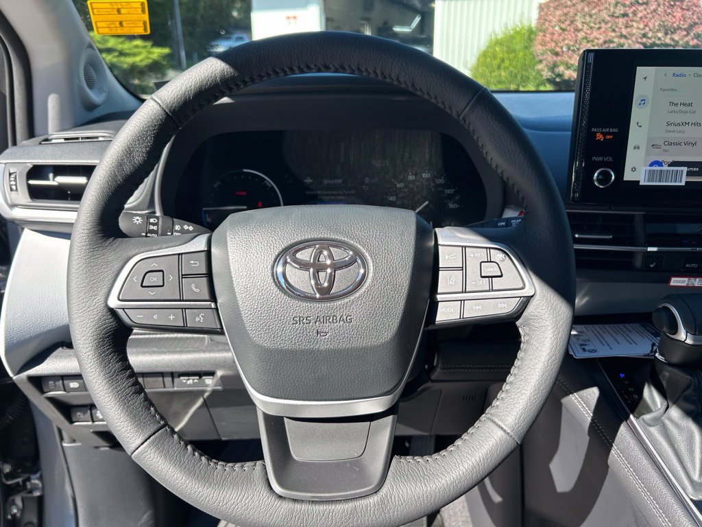 New 2026 Toyota Sienna XLE AWD/4WD image 14