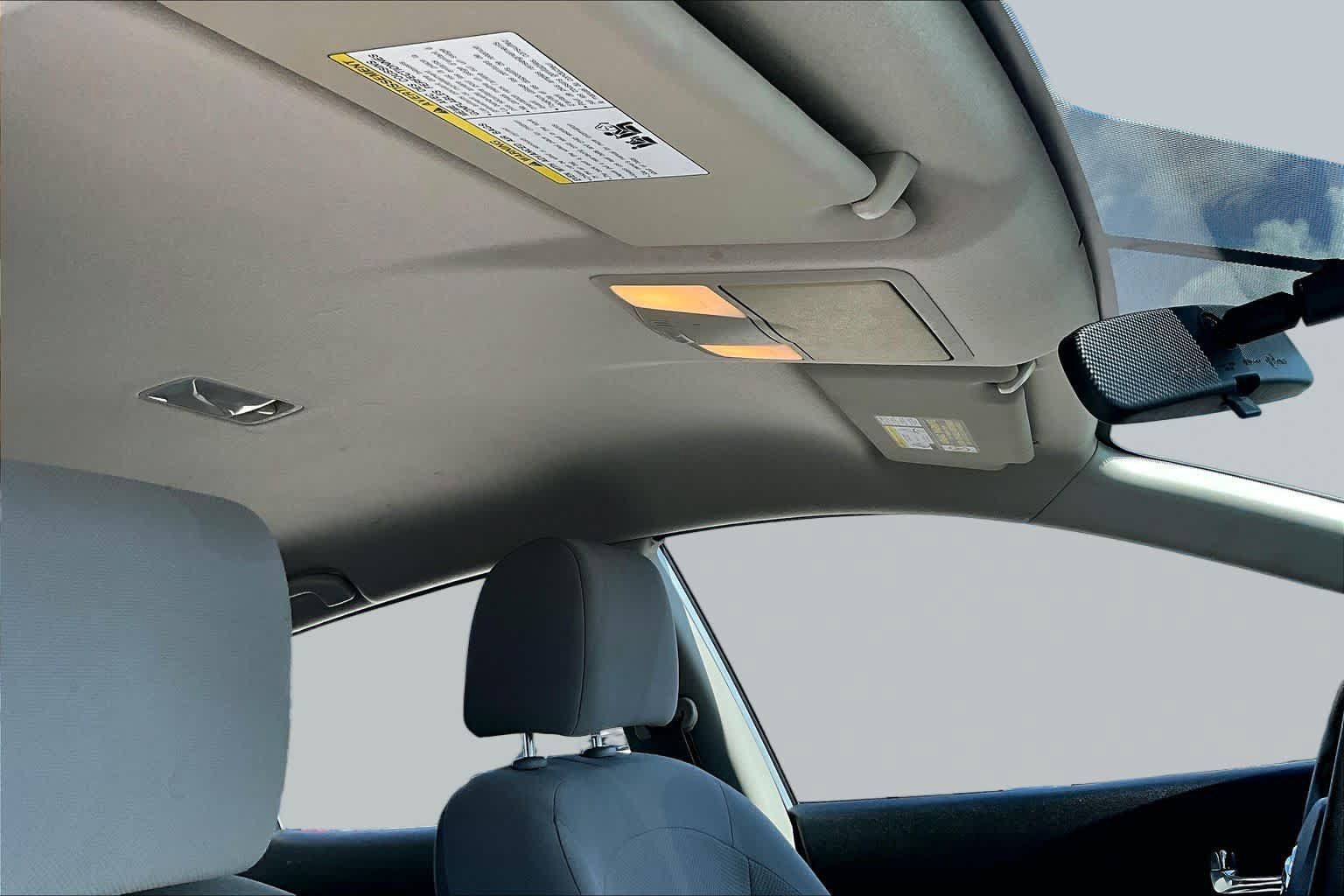 Used 2011 Nissan Rogue S FWD image 13