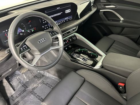 Used 2025 Audi Q5 Premium Plus w/ Premium Plus AWD/4WD image 9