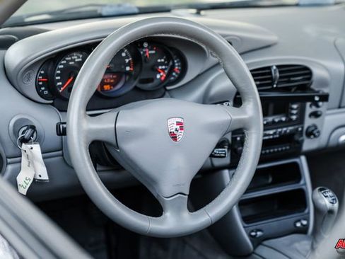 Used 2002 Porsche 911 Targa image 6