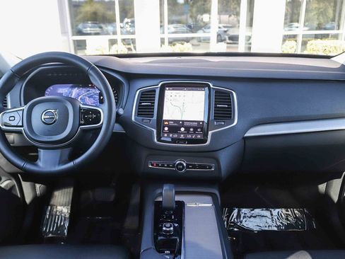 Used 2025 Volvo XC90 B5 Core w/ Protection Package Premier AWD/4WD image 14