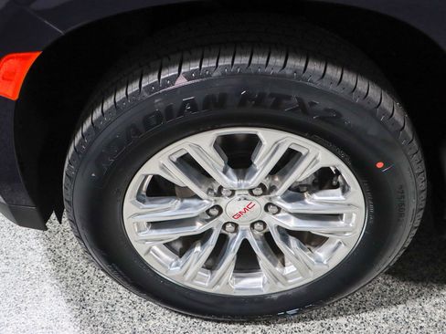 Used 2021 GMC Yukon SLT w/ SLT Luxury Plus Package image 11