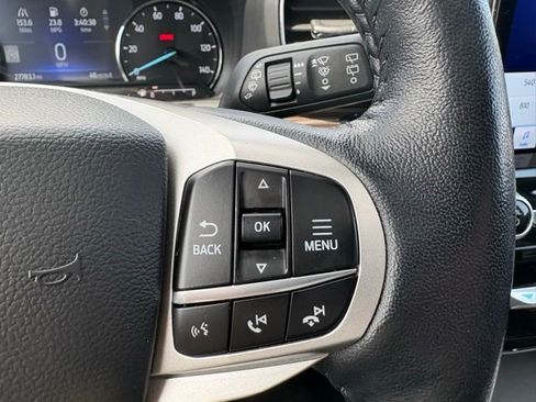 Certified 2022 Ford Explorer Limited w/ Limited Technology Package AWD/4WD image 21