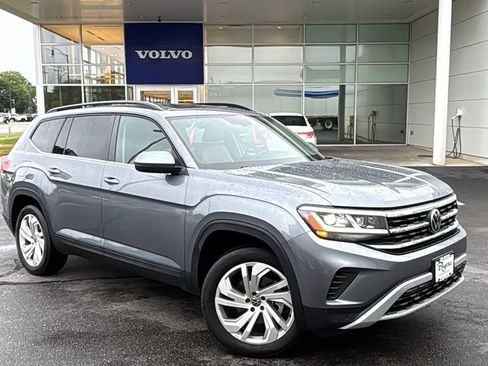 Used 2023 Volkswagen Atlas SE FWD image 2