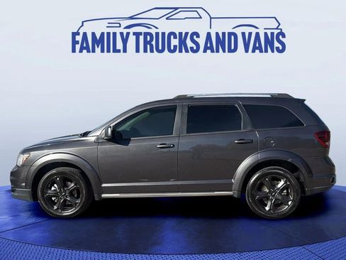 Used 2018 Dodge Journey Crossroad w/ Nav & Sun Group image 2