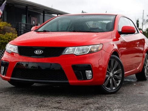 Used 2011 Kia Forte Koup SX FWD image 1
