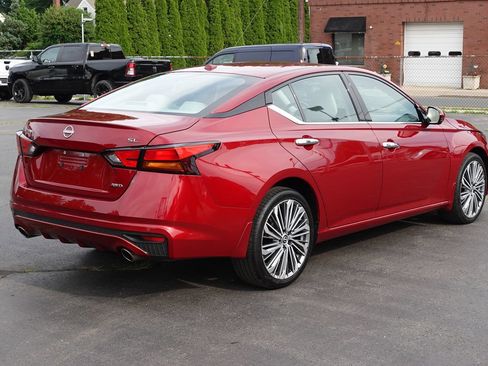 Used 2024 Nissan Altima 2.5 SL AWD/4WD image 3