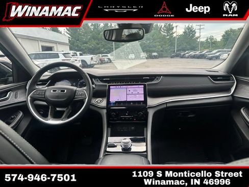 Used 2023 Jeep Grand Cherokee L Limited AWD/4WD image 2
