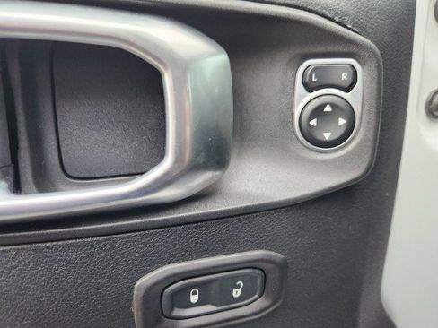 Used 2018 Jeep Wrangler Sport image 24