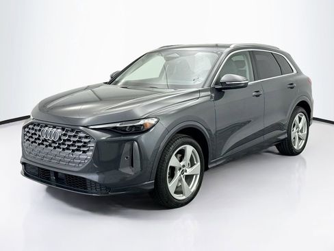 New 2025 Audi Q5 Prestige image 1