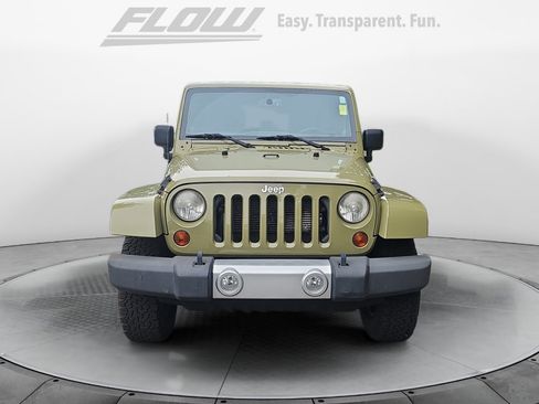 Used 2013 Jeep Wrangler Unlimited Sahara w/ Connectivity Group AWD/4WD image 3