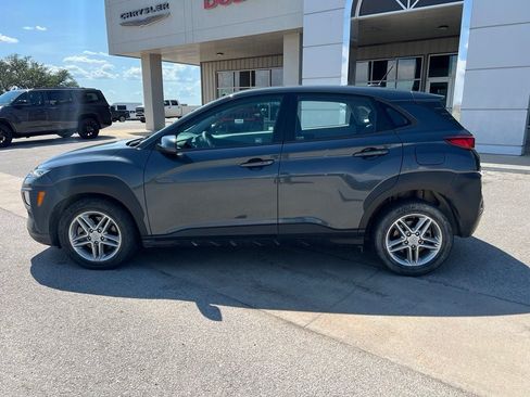 Used 2021 Hyundai Kona SE AWD/4WD image 3