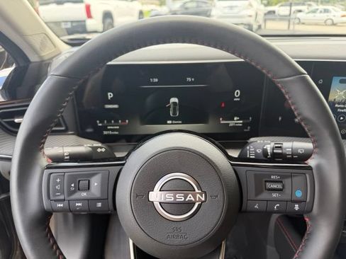 Used 2026 Nissan Kicks SR w/ SR Premium Package AWD/4WD image 27