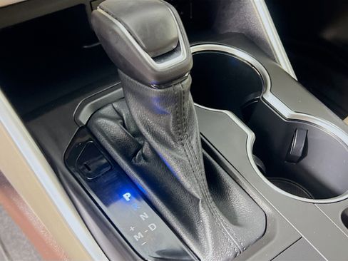 Used 2022 Toyota Highlander XLE image 25