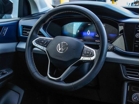 Used 2023 Volkswagen Taos SE w/ Panoramic Sunroof Package image 24