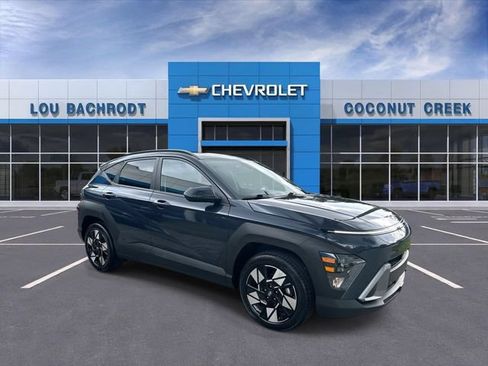 Used 2025 Hyundai Kona SEL FWD image 2