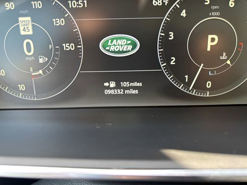 Used 2017 Land Rover Range Rover Sport HSE image 26