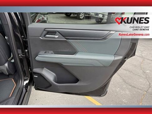 New 2026 GMC Acadia AT4 w/ Luxury Package AWD/4WD image 23