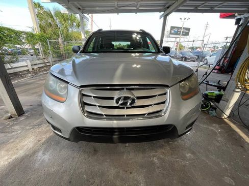 Used 2011 Hyundai Santa Fe GLS FWD image 1